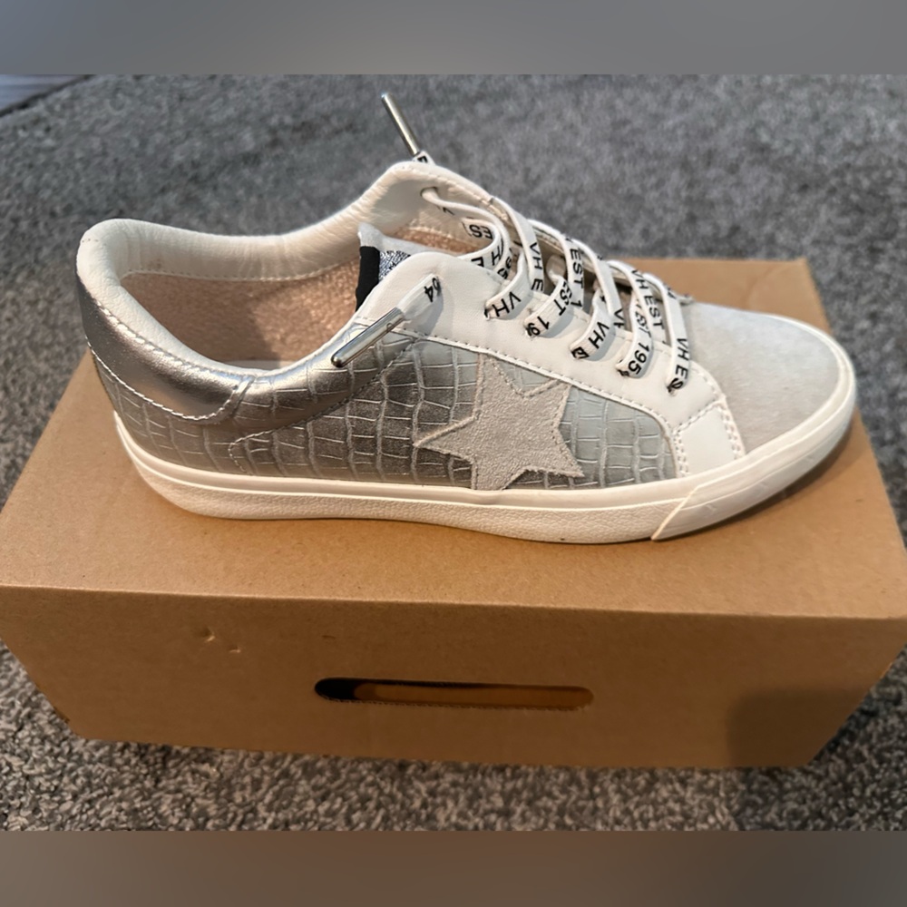 Vintage Havana - Grande Silver Croco- Women’s size 6.5- leather/suede NIB